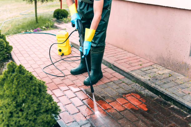 Why Choose Our Certified Pressure Washing Experts for Your Project Needs in Kualapuu, HI?